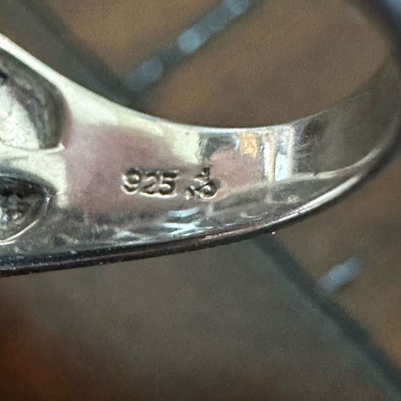 Sterling Silver Green and Blue Infinity Like Design. Size 7. Designer not known. - Picture 10 of 10